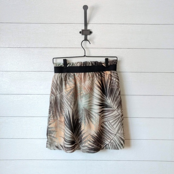 H&M Tropical Palm Leaf Skirt - Picture 5 of 5